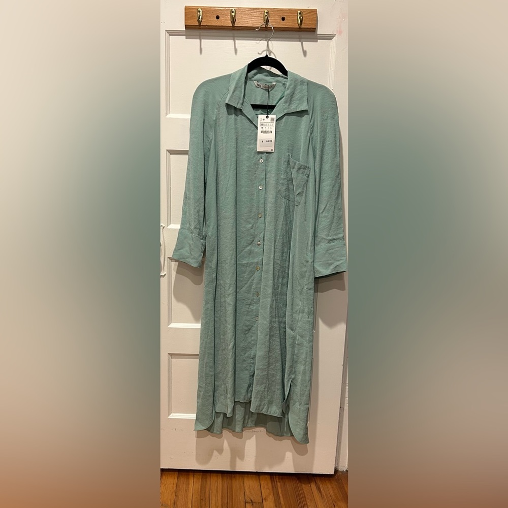 Brand new Zara button down midi dress in size XS